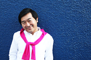 モノマネ芸人の小石田純一さんがCRISIS HOMME愛用中!